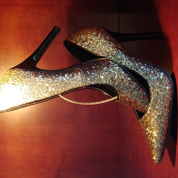 Guess Gold Glitter Heels - Picture 3 of 3